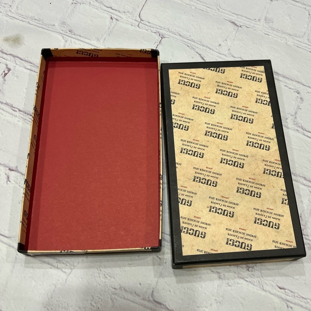 Gucci Black Decorative Box for an iPhone 8 Plus phone case - Picture 2 of 6